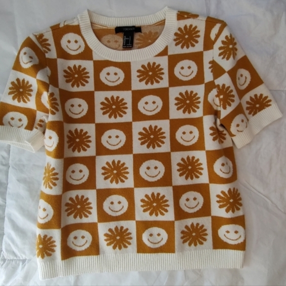 Forever 21 smiley sweater. New. Size large. - Picture 10 of 13